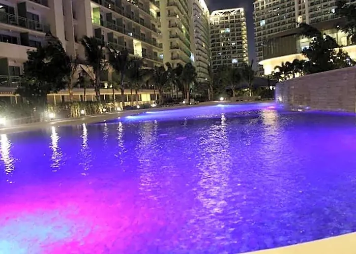 Azure Urban A4 Near Airport Mall With Wavepool 호텔